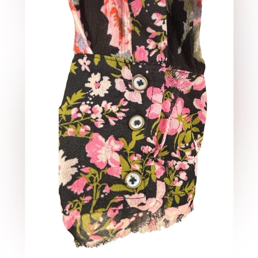 Free People Hold On To Me Black Floral Print Blouse Boho Raw Seam Size XS - Picture 4 of 14